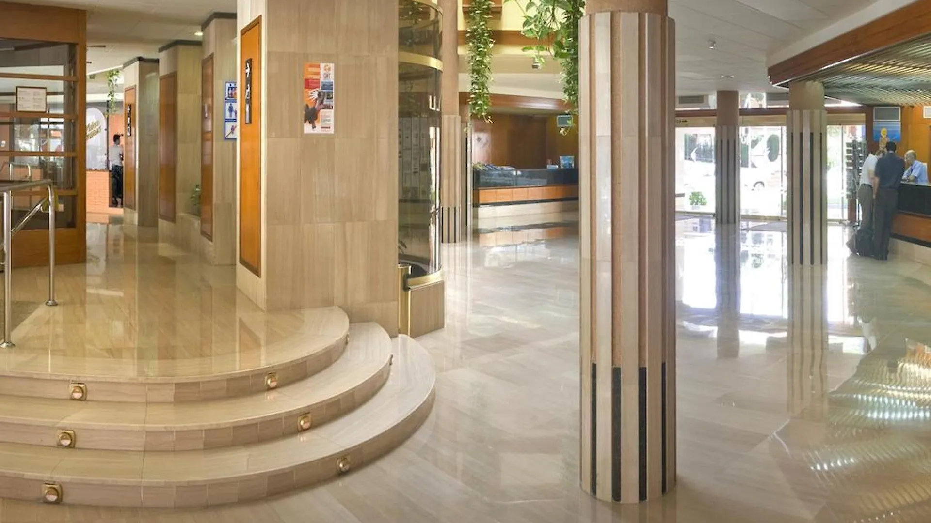 **** Otel Ght Aquarium & Spa Lloret de Mar İspanya